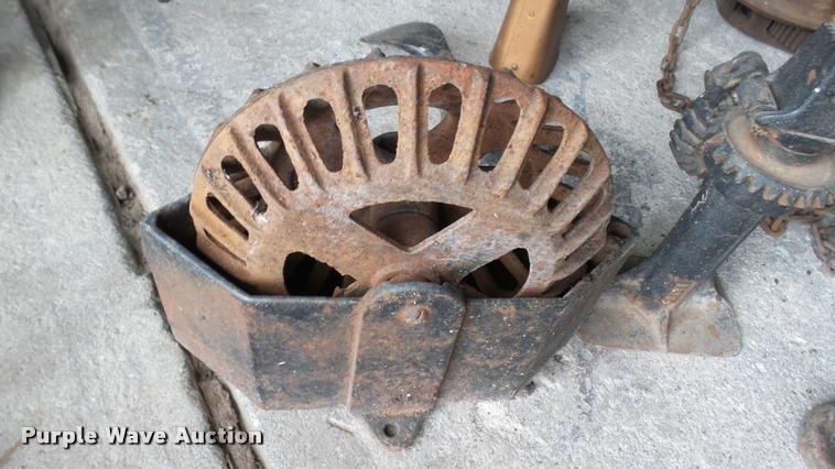 image for item DM9214 Mid-century tools