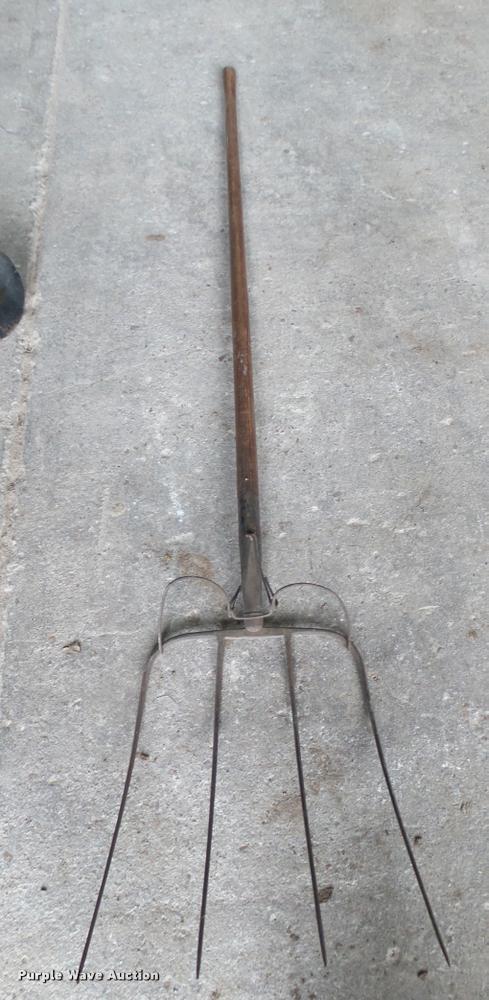 image for item DM9214 Mid-century tools