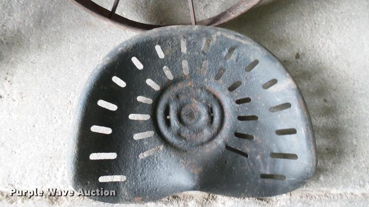 image for item DM9214 Mid-century tools