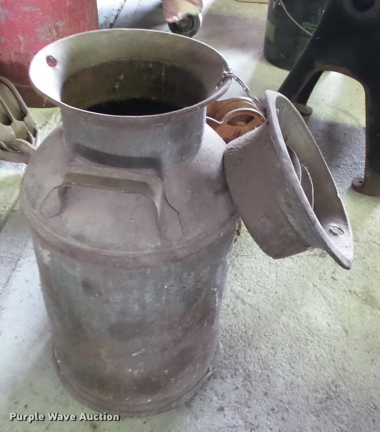 image for item DM9214 Mid-century tools