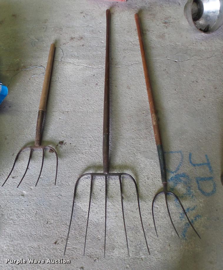 image for item DM9214 Mid-century tools