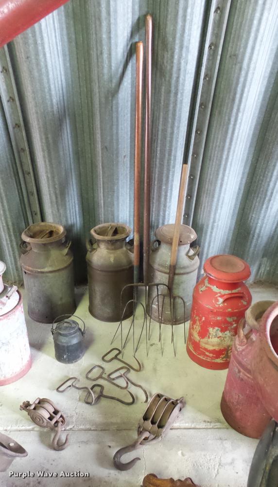 image for item DM9214 Mid-century tools