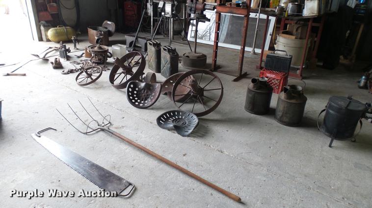 image for item DM9214 Mid-century tools