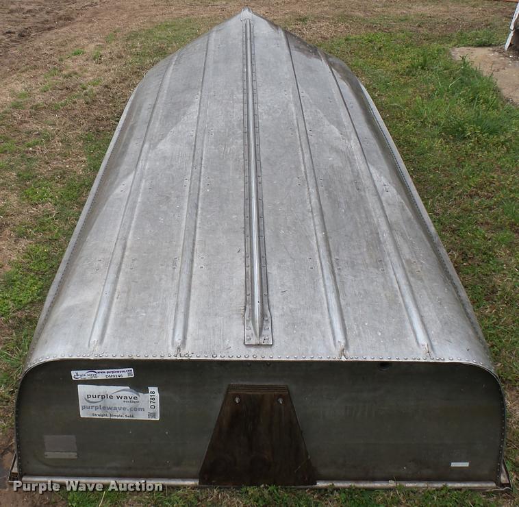 image for item DM9246 1993 Grumman V1256 V-bottom boat