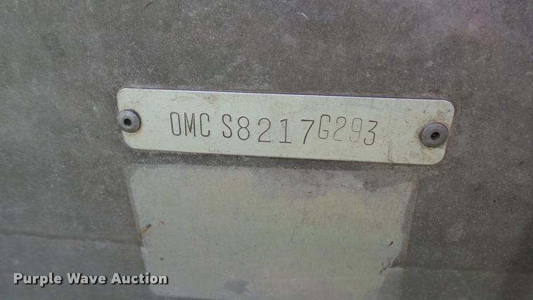 image for item DM9246 1993 Grumman V1256 V-bottom boat