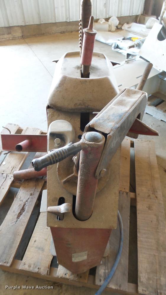 image for item DS9067 Coats 10-10 tire machine