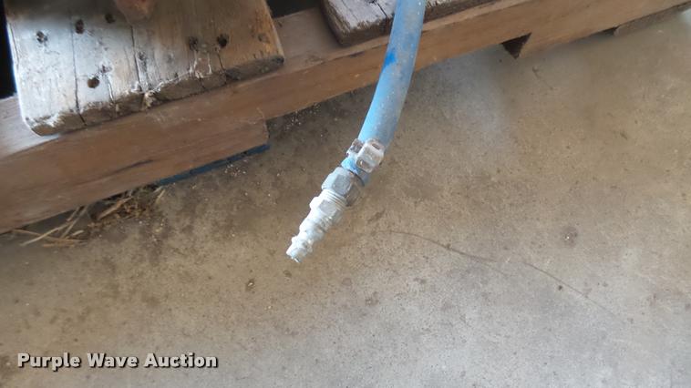 image for item DS9067 Coats 10-10 tire machine