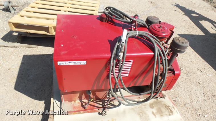 image for item DS9069 Lincoln 225 welder