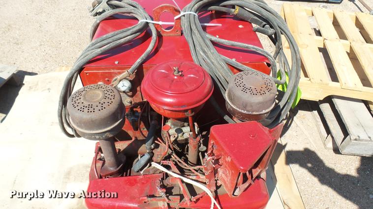 image for item DS9069 Lincoln 225 welder