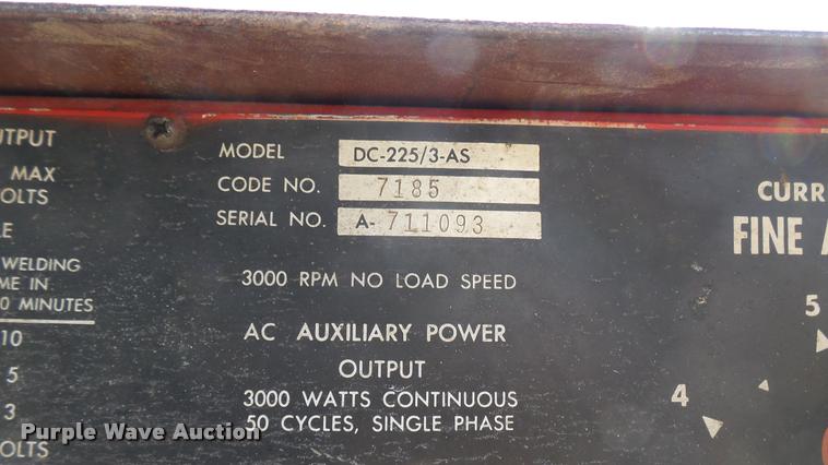 image for item DS9069 Lincoln 225 welder