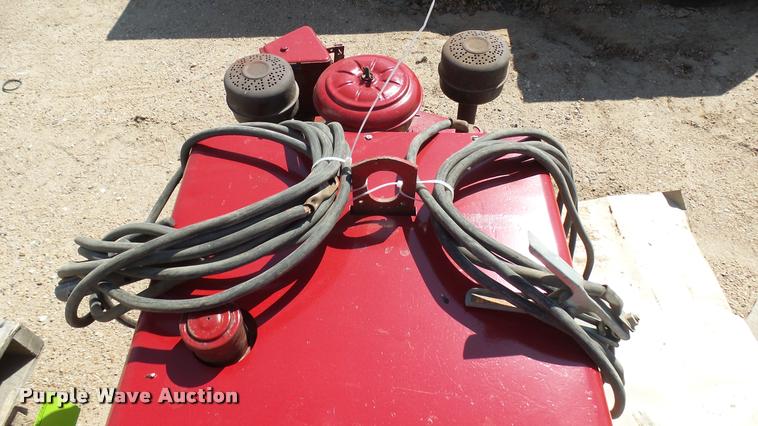 image for item DS9069 Lincoln 225 welder