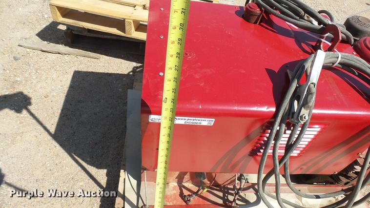 image for item DS9069 Lincoln 225 welder