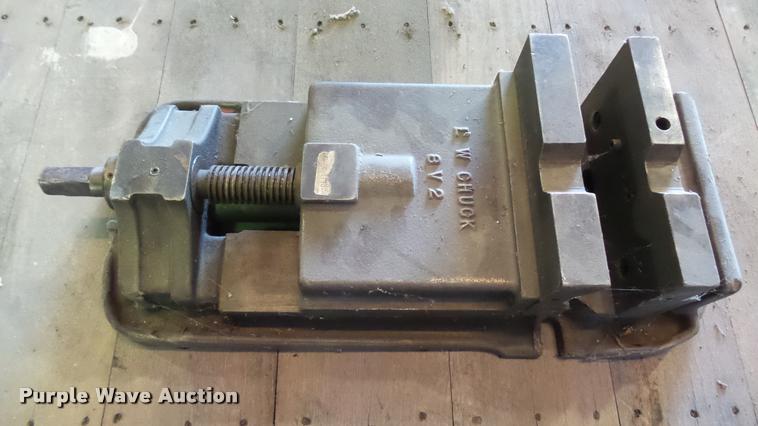 image for item DS9076 LW Chuck 8V2 mill vise