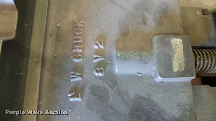 image for item DS9076 LW Chuck 8V2 mill vise