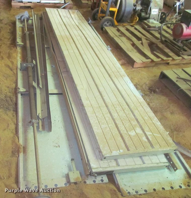 image for item DT9148 Garage door