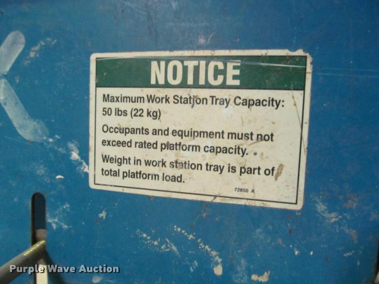 image for item DT9152 2001 Genie GR-12 scissor lift