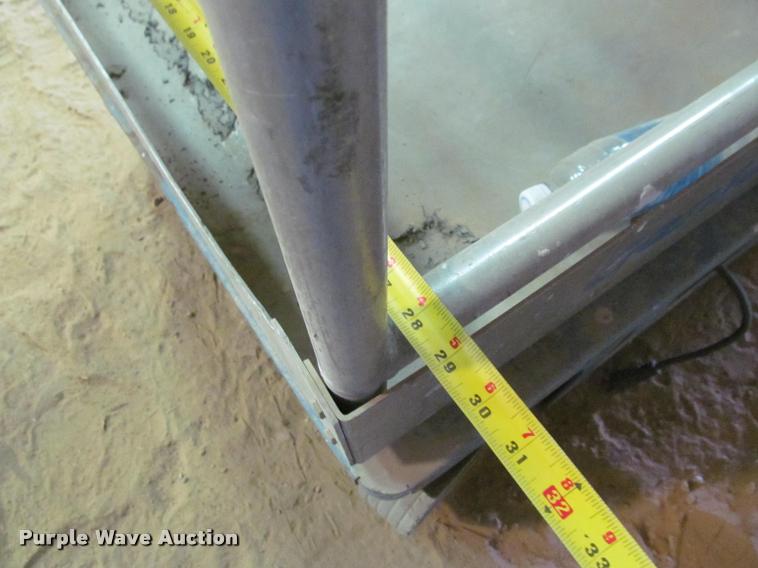 image for item DT9152 2001 Genie GR-12 scissor lift