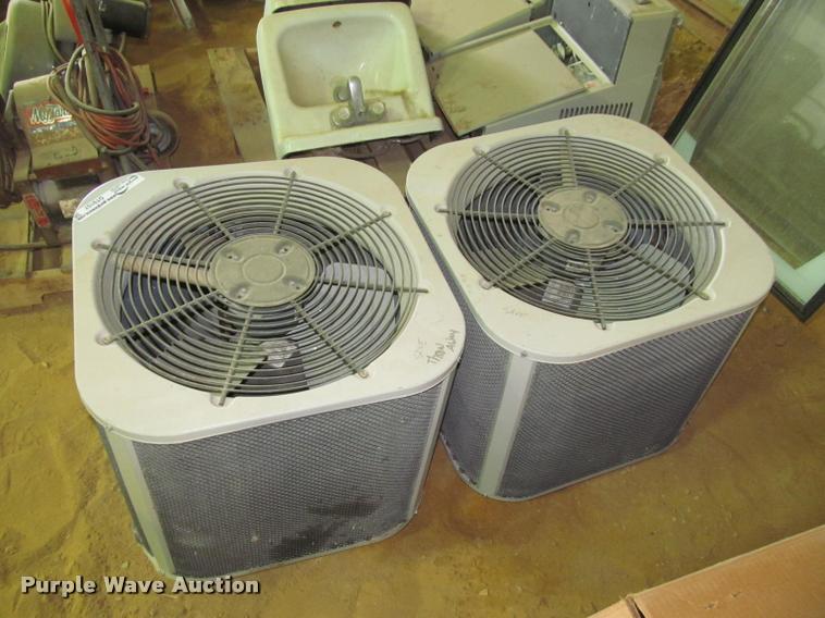 image for item DT9157 (2) Mammoth GS3BA-036CA air conditioners