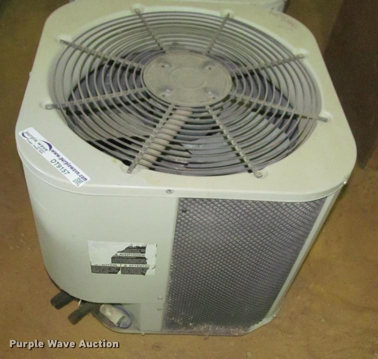 image for item DT9157 (2) Mammoth GS3BA-036CA air conditioners