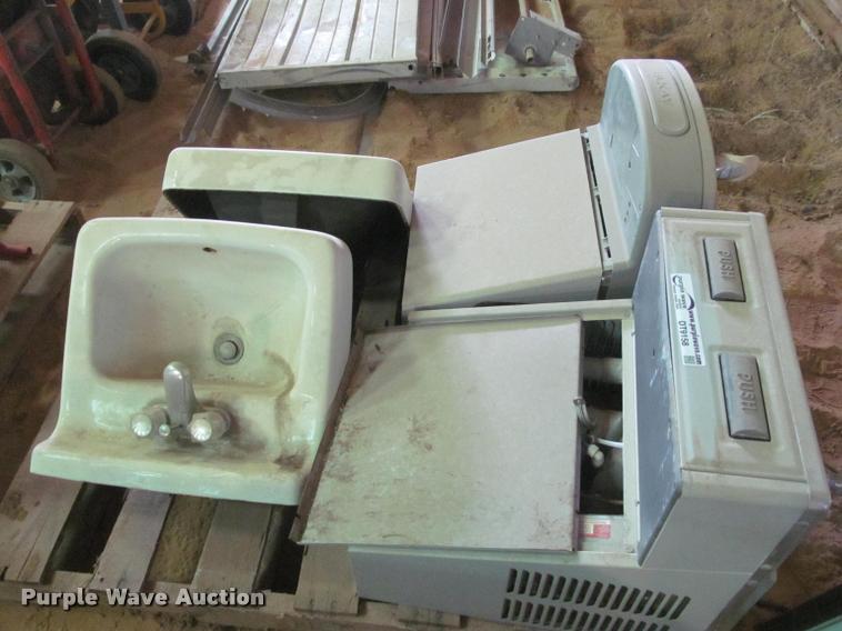 image for item DT9158 Building materials