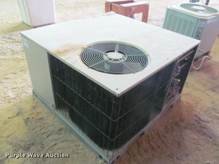 image for item DT9167 Lennox AC and heat unit