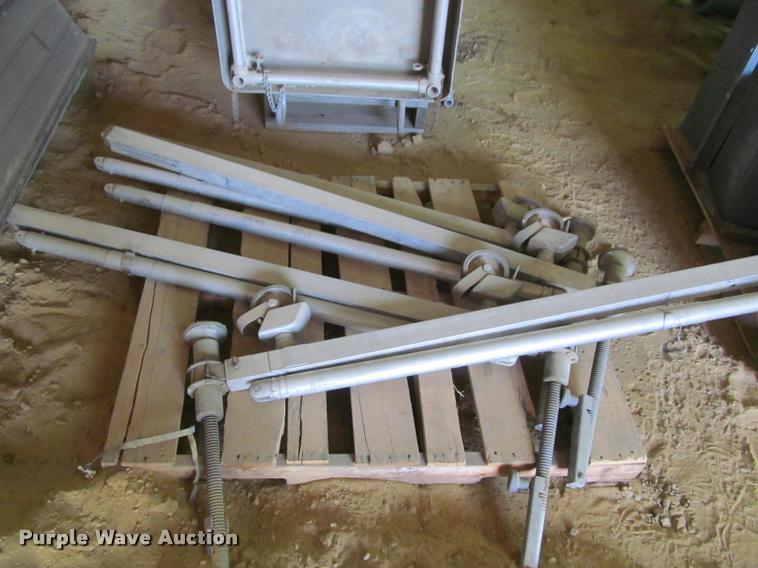 image for item DT9172 Man lift