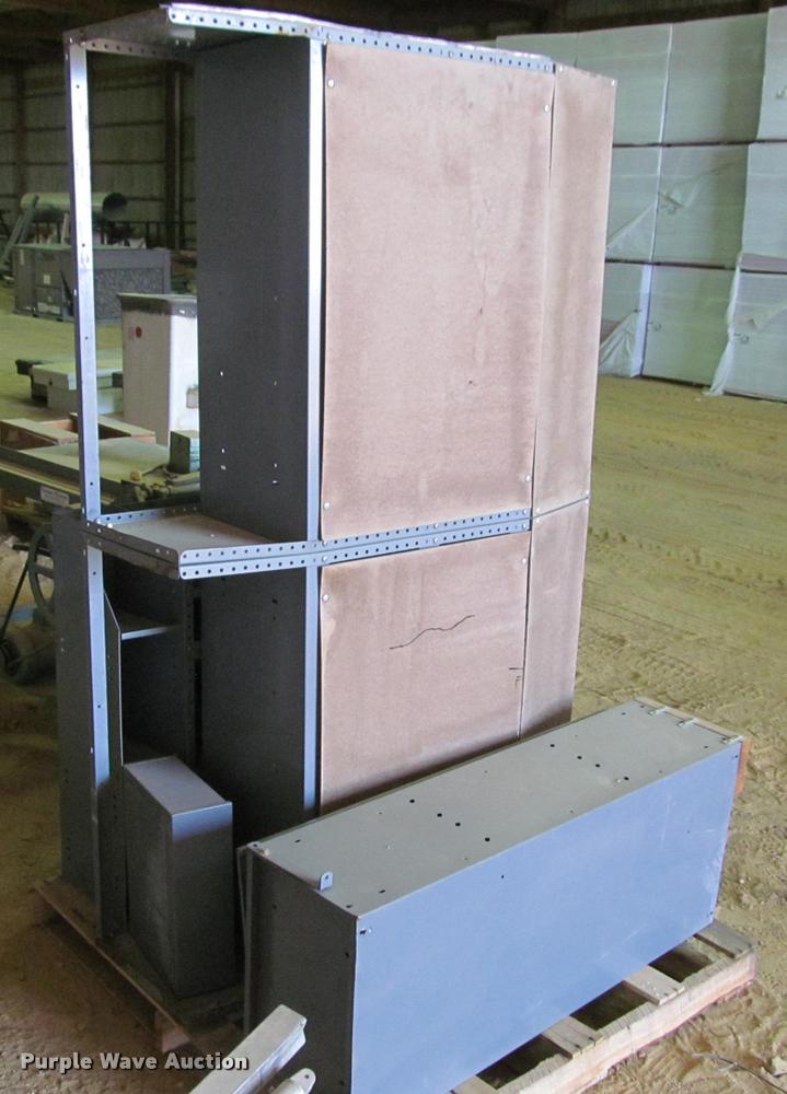 image for item DT9173 Metal shelving