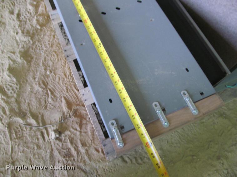 image for item DT9173 Metal shelving