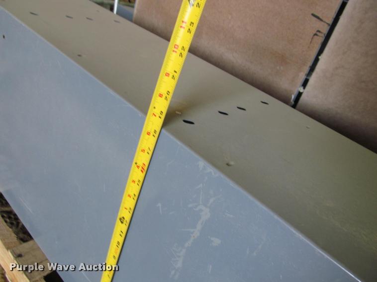 image for item DT9173 Metal shelving