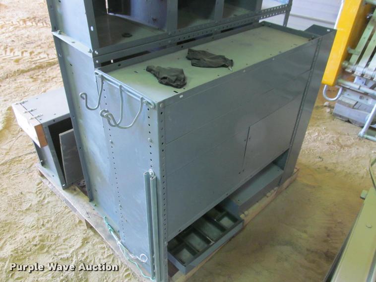 image for item DT9173 Metal shelving