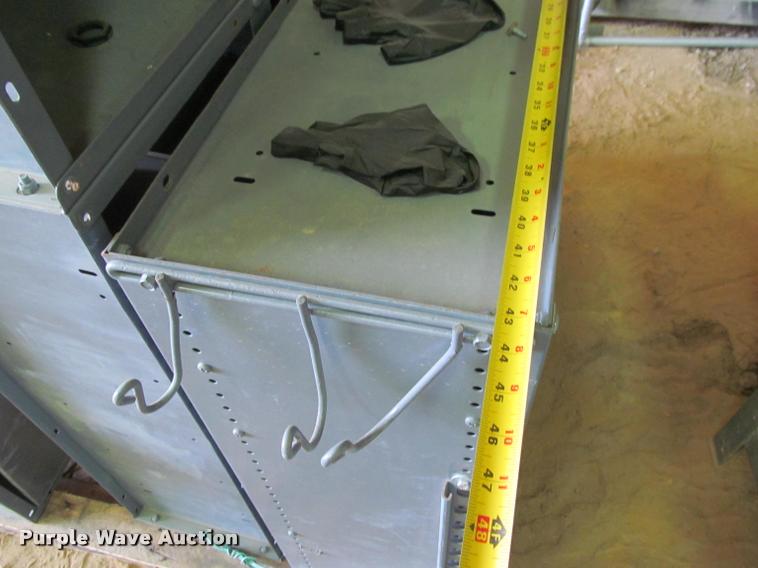 image for item DT9173 Metal shelving