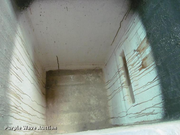 image for item DT9174 Fiberglass man basket