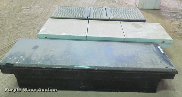 image for item DT9175 (3) toolboxes