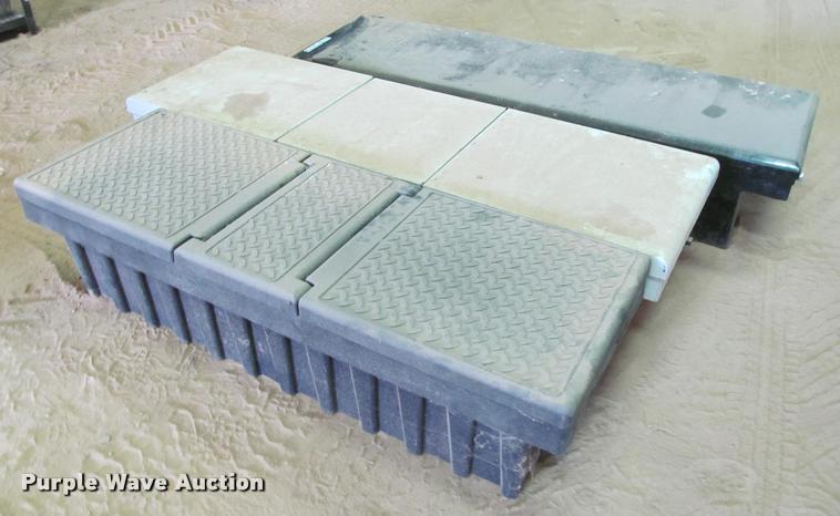 image for item DT9175 (3) toolboxes