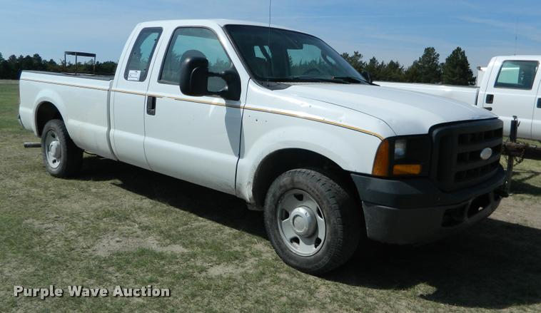 image for item K2571 2007 Ford F250 Super Duty SuperCab pickup truck