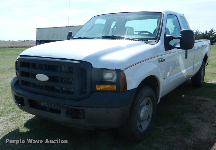 image for item K2571 2007 Ford F250 Super Duty SuperCab pickup truck