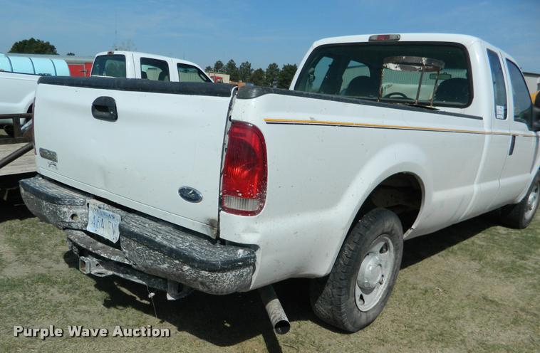 image for item K2571 2007 Ford F250 Super Duty SuperCab pickup truck