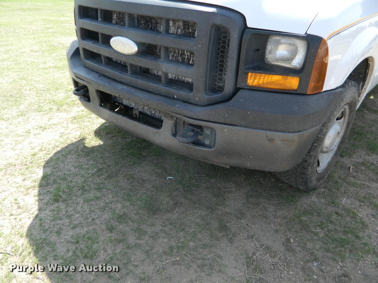 image for item K2571 2007 Ford F250 Super Duty SuperCab pickup truck