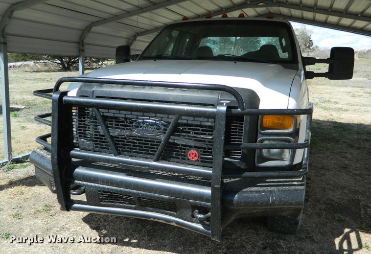 image for item K2586 2008 Ford F350 Super Duty SuperCab pickup truck cab and chassis