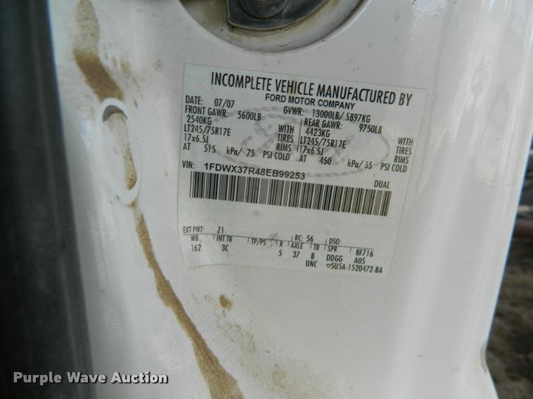 image for item K2586 2008 Ford F350 Super Duty SuperCab pickup truck cab and chassis