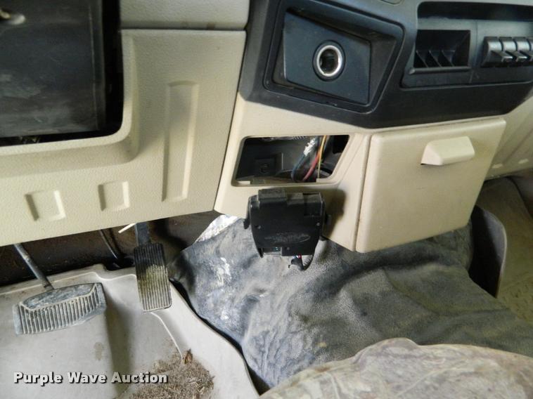 image for item K2586 2008 Ford F350 Super Duty SuperCab pickup truck cab and chassis