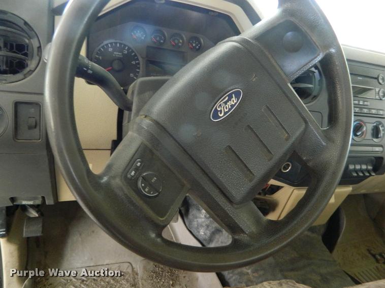 image for item K2586 2008 Ford F350 Super Duty SuperCab pickup truck cab and chassis