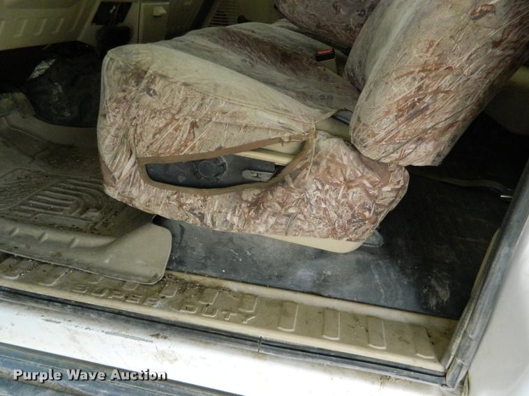 image for item K2586 2008 Ford F350 Super Duty SuperCab pickup truck cab and chassis