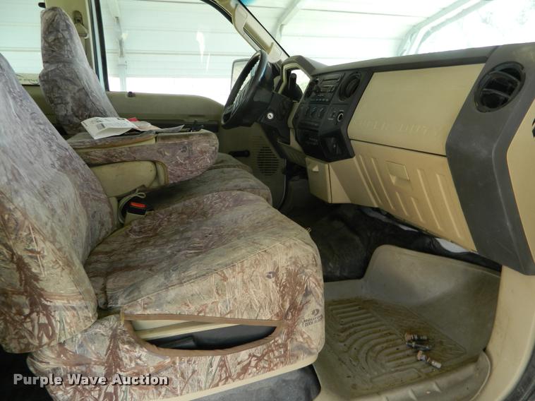 image for item K2586 2008 Ford F350 Super Duty SuperCab pickup truck cab and chassis