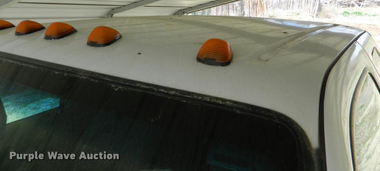 image for item K2586 2008 Ford F350 Super Duty SuperCab pickup truck cab and chassis