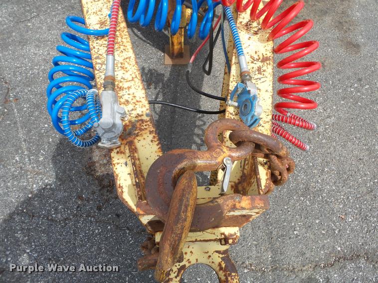 image for item K3285 1997 Towmaster 0020 equipment trailer