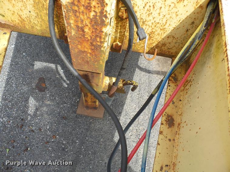 image for item K3285 1997 Towmaster 0020 equipment trailer