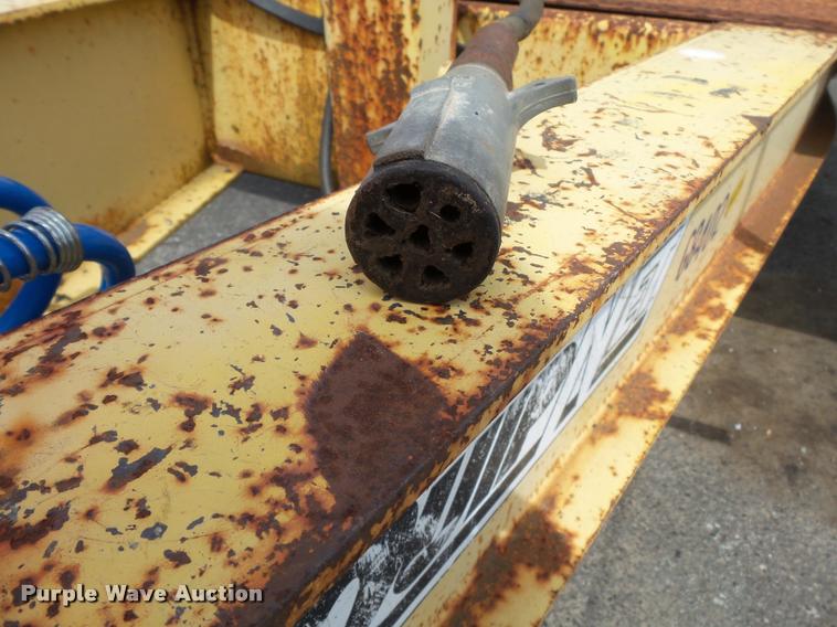 image for item K3285 1997 Towmaster 0020 equipment trailer