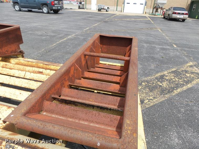 image for item K3285 1997 Towmaster 0020 equipment trailer