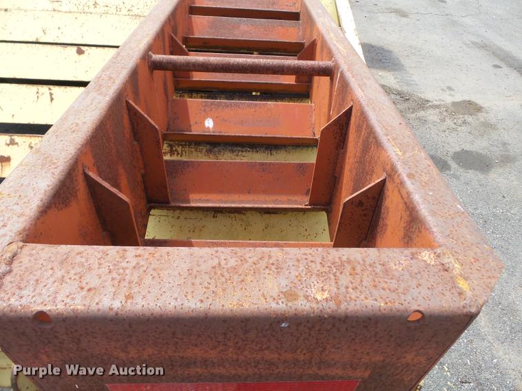 image for item K3285 1997 Towmaster 0020 equipment trailer